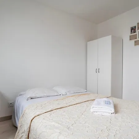 Apartment Chez Lea - Famille, Parking, Balneo - 15min Centre Strasbourg