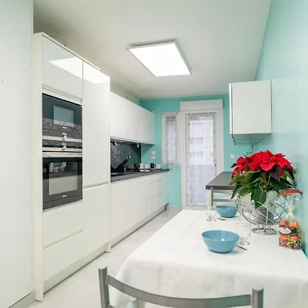 Chez Lea - Famille, Parking, Balneo - 15min Centre